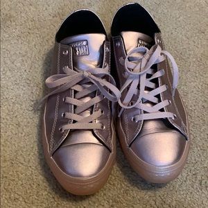 Metallic Blush low top Converse